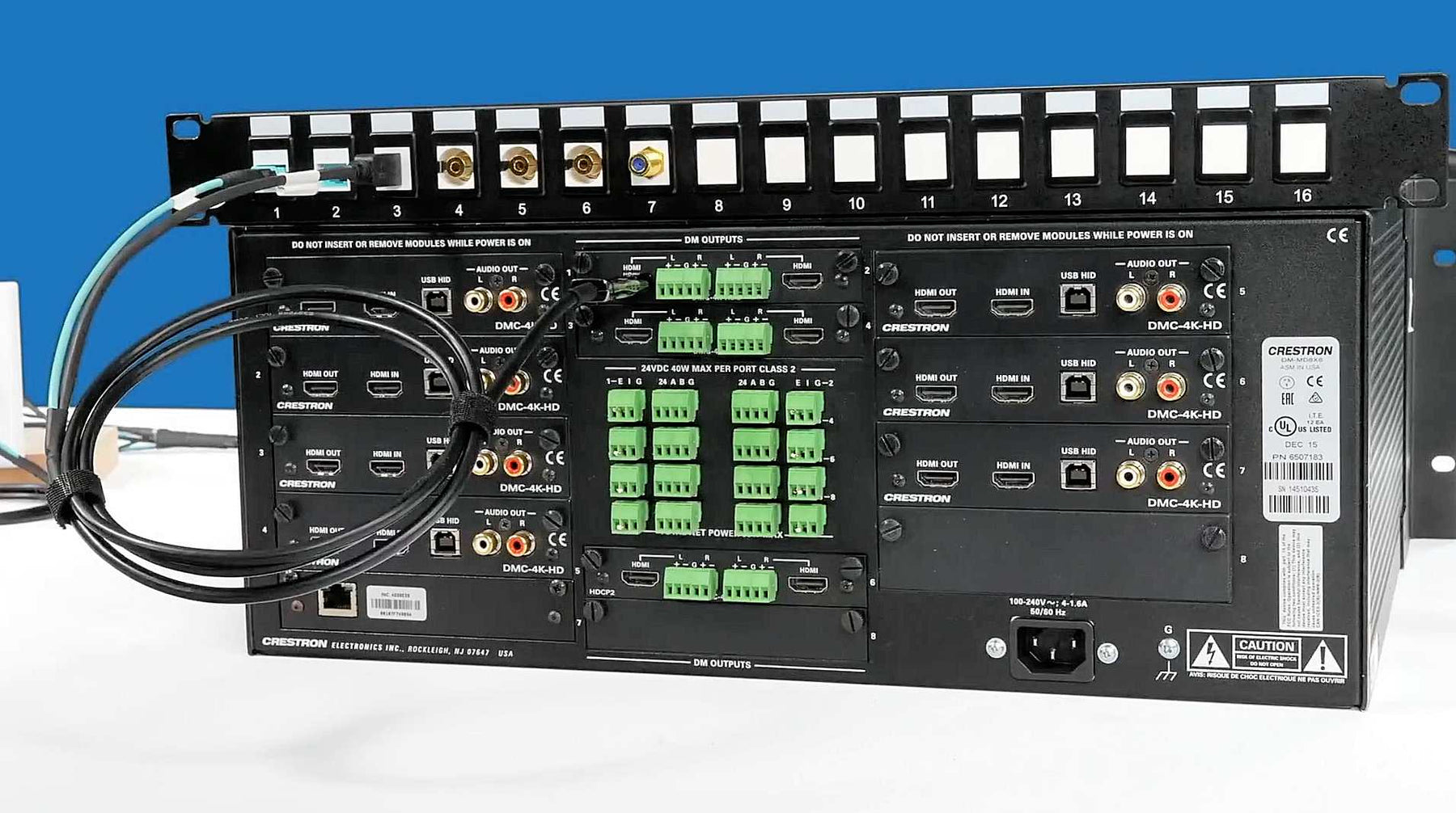 PureFiber® PRO - HDMI | HDMI 2.1 8k가 포함된 사전 종단 하이브리드 파이버 케이블