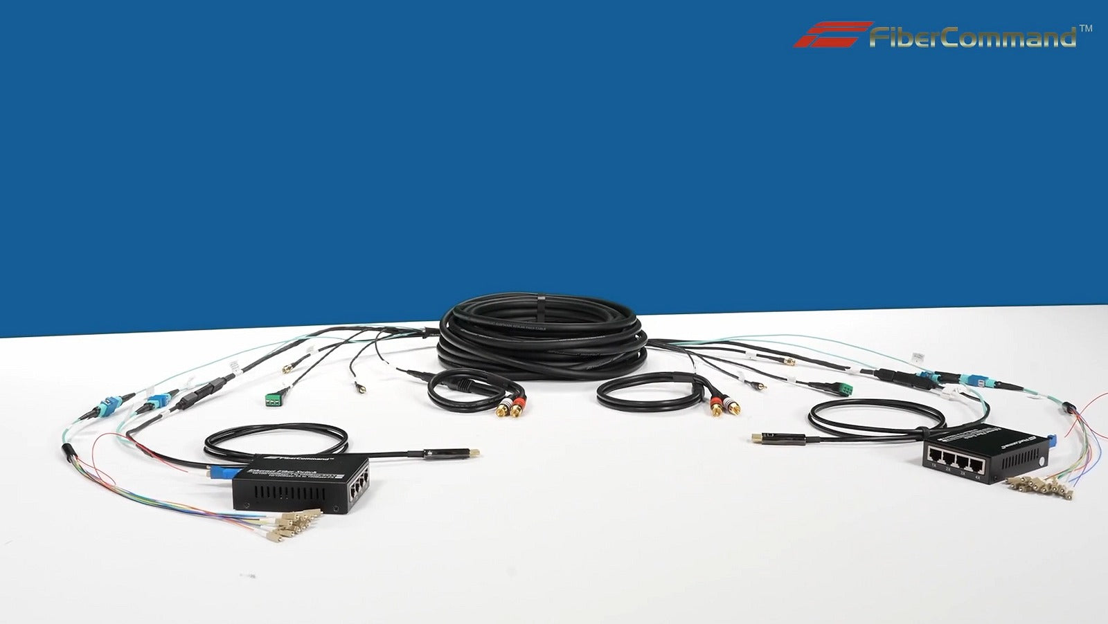 PureFiber® PRO - HDMI 및 인터넷 | Internet over Fiber가 포함된 HDMI 2.1 8k 번들 사전 종단 하이브리드 파이버 케이블