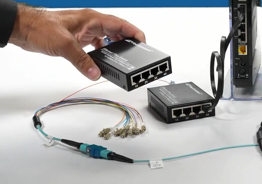 PureFiber® PRO - HDMI 및 인터넷 | Internet over Fiber가 포함된 HDMI 2.1 8k 번들 사전 종단 하이브리드 파이버 케이블