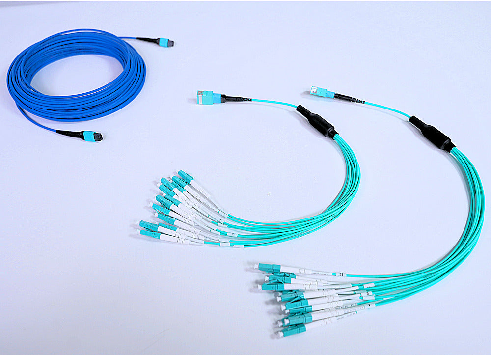 ULTRAFLEX LC | 12 LC OM3 armored premium fiber optic cable with interchangeable ends